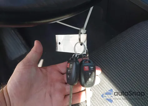 2015 Toyota Corolla S Plus z USA, uszkodzony, nr VIN 2T1BURHE7FC253221